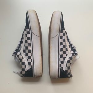 womens black and white vans
